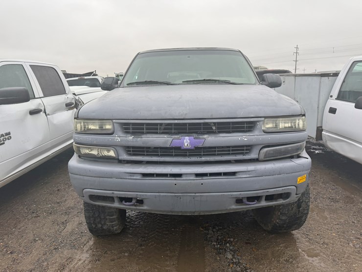 2000-chevrolet-tahoe-image-2
