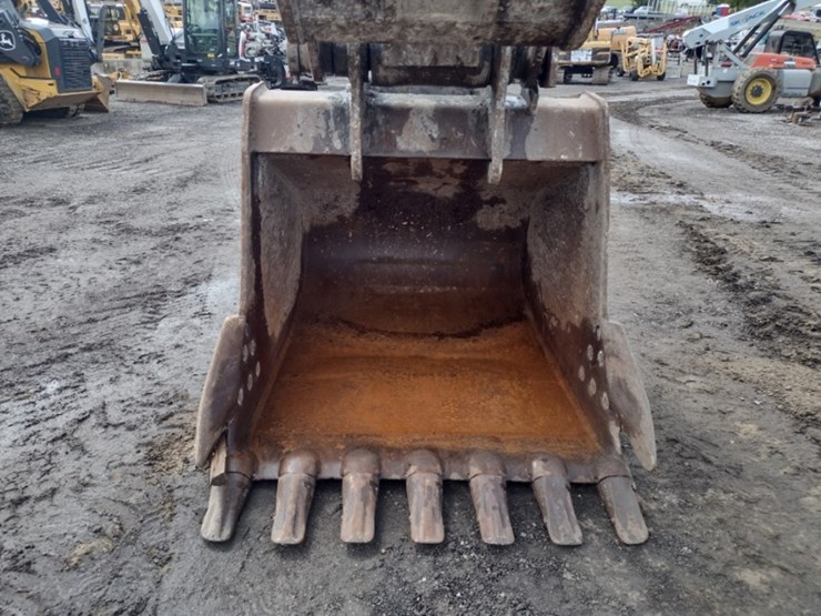 deere-250g-lc-image-14