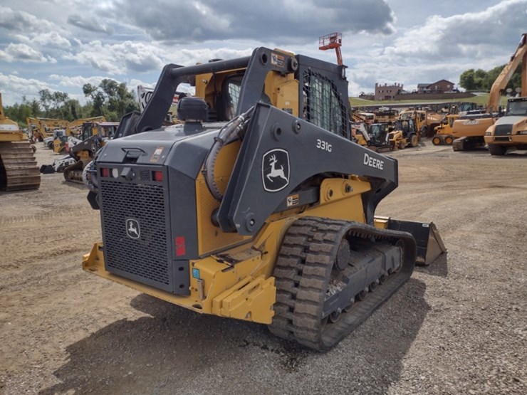 deere-331g-image-39