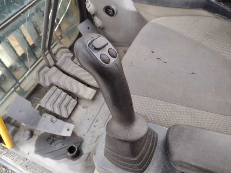 volvo-ec220e-lr-image-16