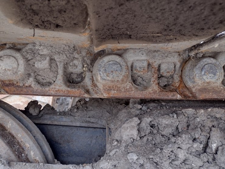 volvo-ec220e-lr-image-42