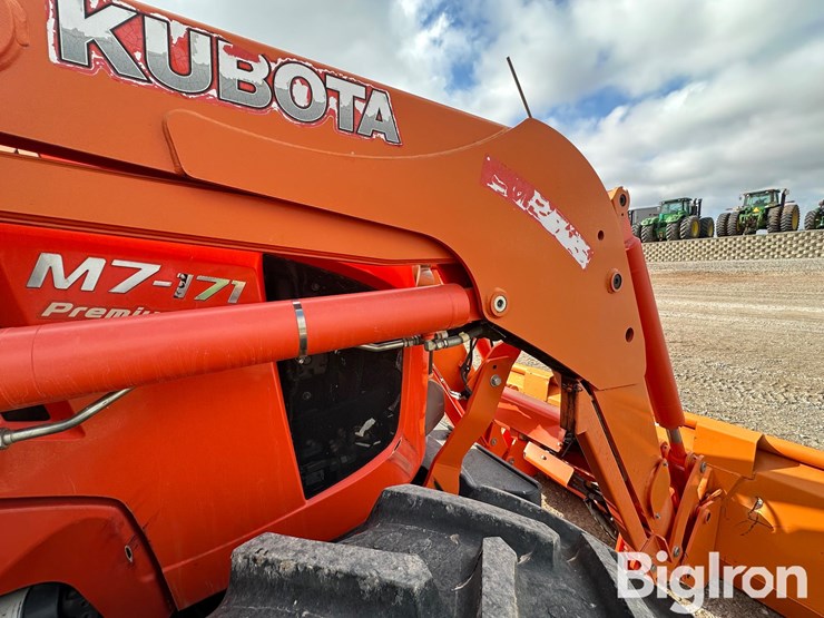2017-kubota-m7-171-premium-image-19