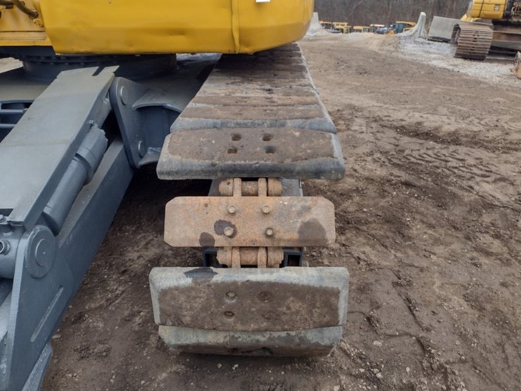 komatsu-pc128uu-2-image-33