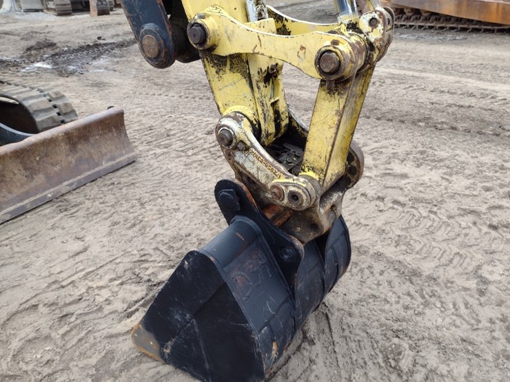 yanmar-vio35-image-17