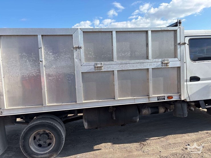 2007-mitsubishi-fuso-fe84d-image-27