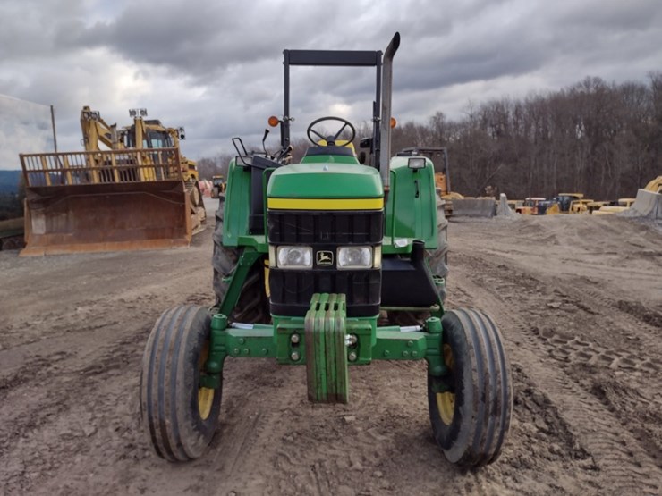 john-deere-6210-image-2