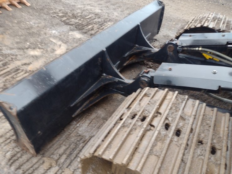 hitachi-zx135us-6-image-23