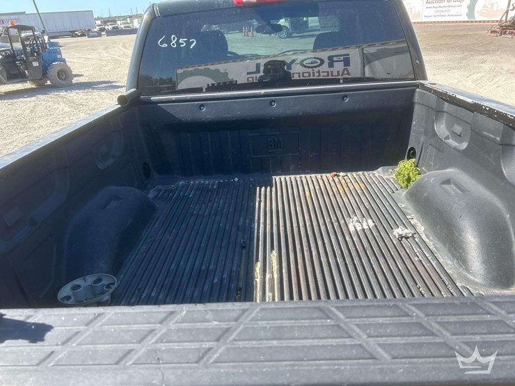 2008-gmc-sierra-1500-ext.-cab-pickup-truck-image-29