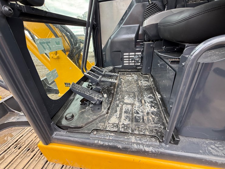 komatsu-pc56-7-image-42