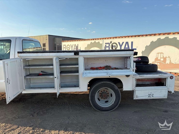 2006-ford-f450-image-15