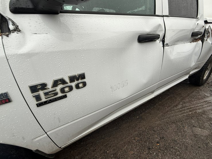 2019-dodge-1500-image-25