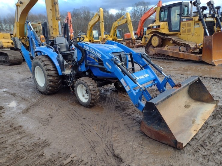 new-holland-boomer-37-image-32