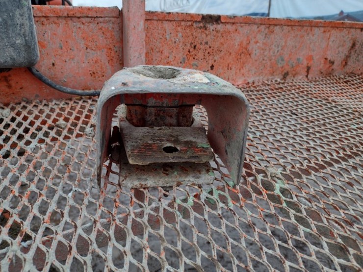 2008-jlg-600s-image-23