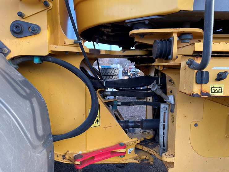 2013-volvo-l70g-image-17