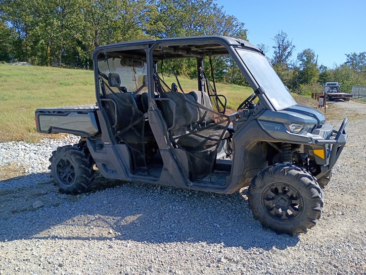 #22111-•-2022-can-am-hd-10-4-seater-side-by-side-image-12