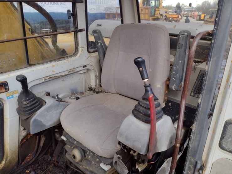 kobelco-sk150-lc-image-13