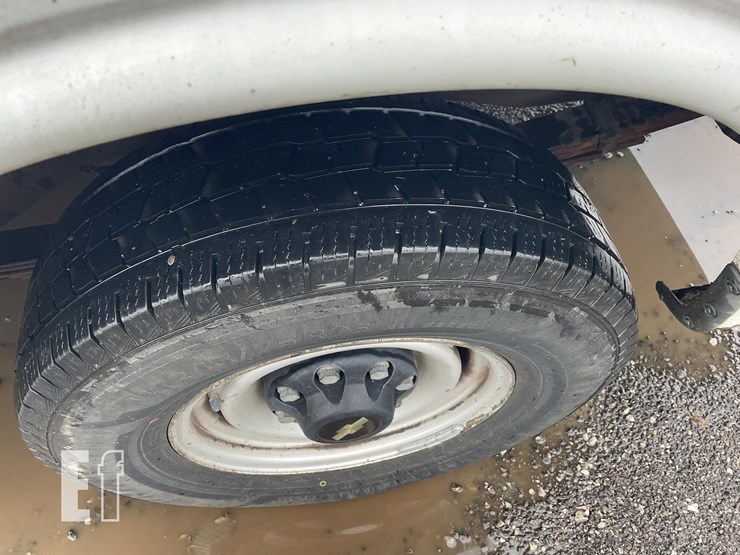 2002-chevrolet-express-2500-image-17