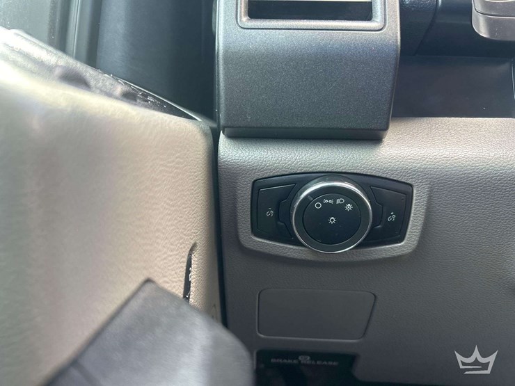 2018-ford-f350-image-16