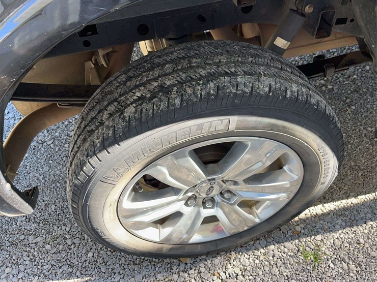 2015-ford-150-image-15