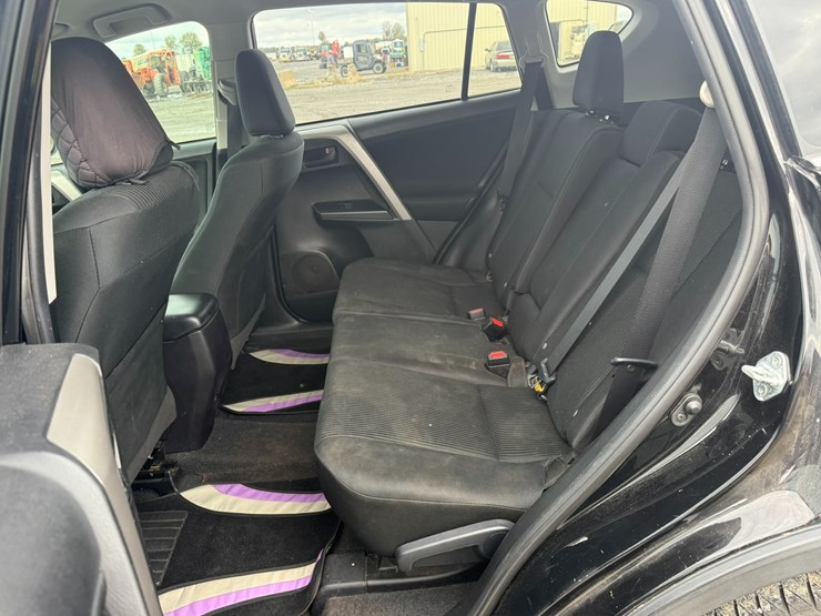 2018-toyota-rav4-image-27