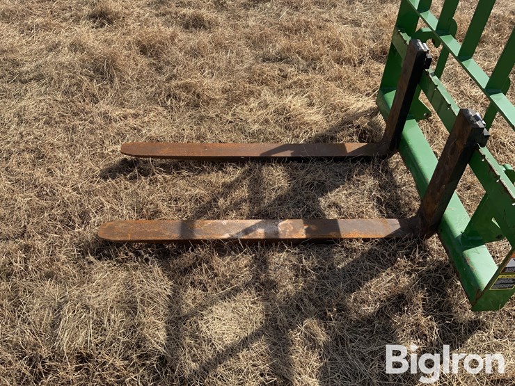 2021-john-deere-640r-image-12