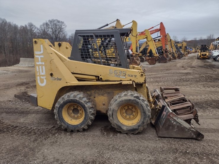 gehl-5635sxt-image-3