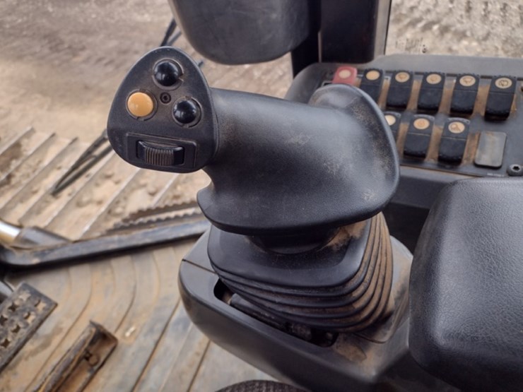 caterpillar-14-image-12