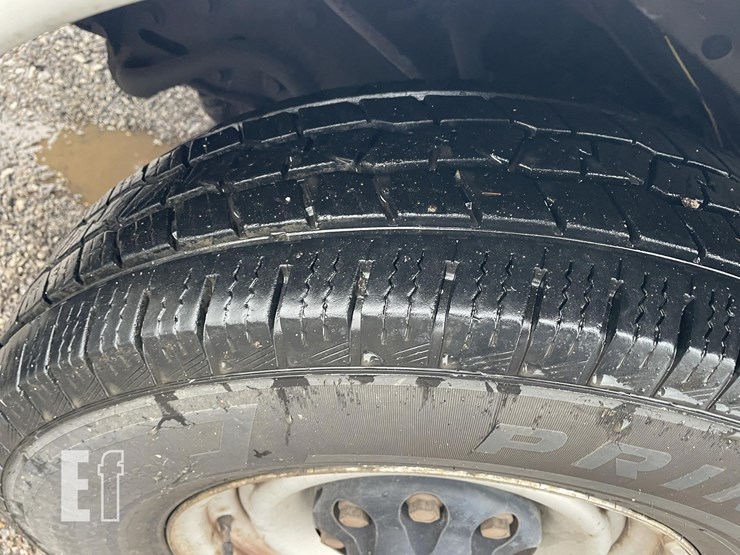 2002-chevrolet-express-2500-image-16