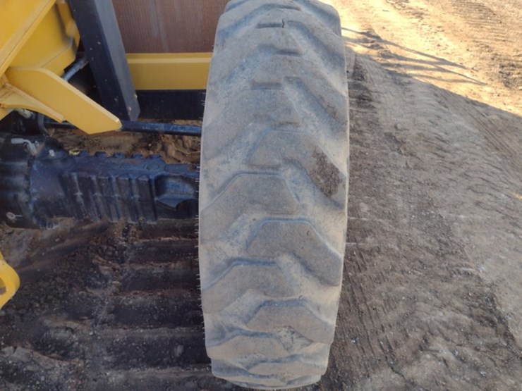 caterpillar-tl943c-image-23