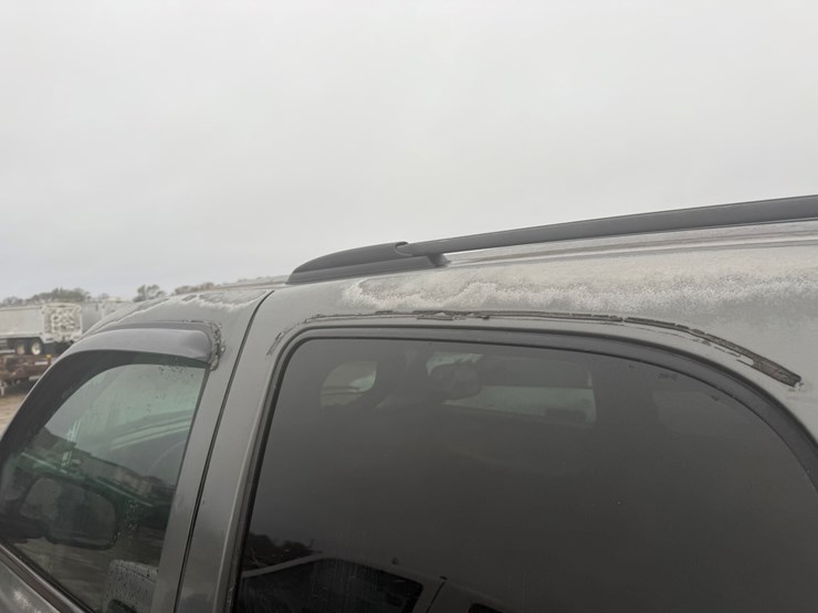 2000-chevrolet-tahoe-image-18