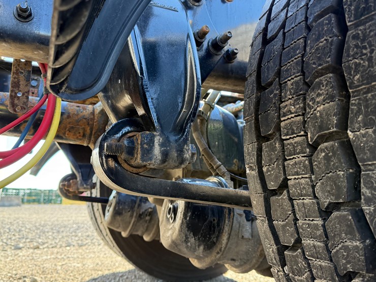 2018-freightliner-cascadia-125-image-16