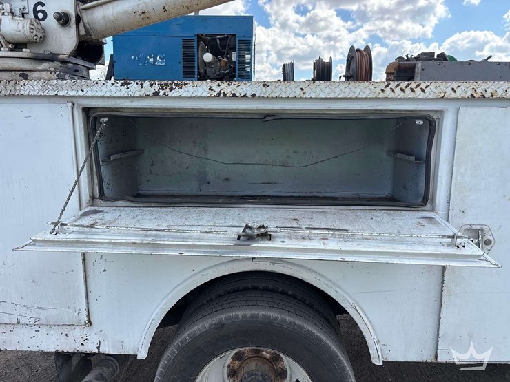 2001-ford-f550-image-36