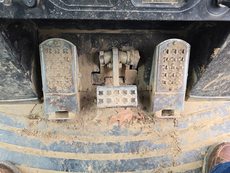 2004-caterpillar-963c-image-71