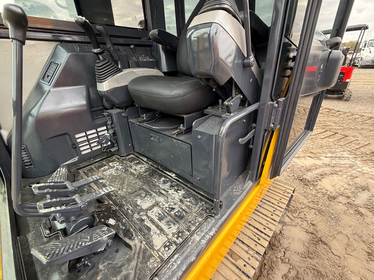 komatsu-pc56-7-image-43