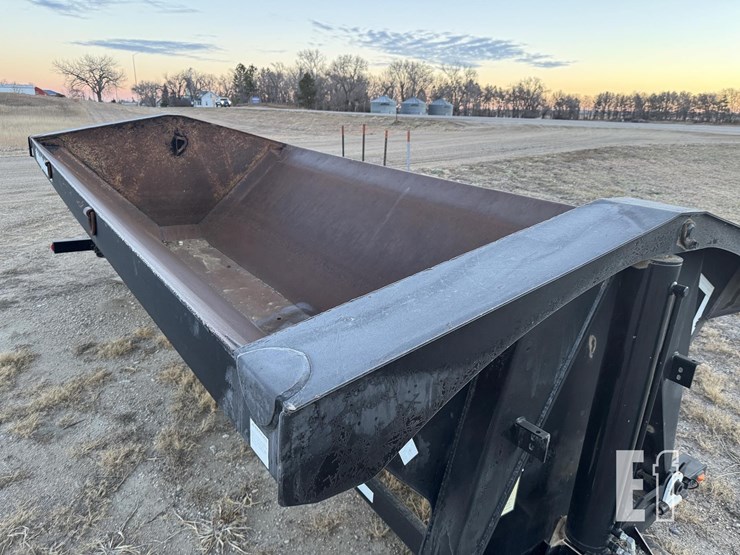 side-dump-industries-16ft-well-truck-mount-image-12