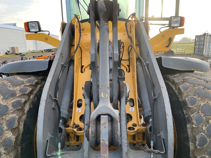 2013-volvo-l70g-image-19