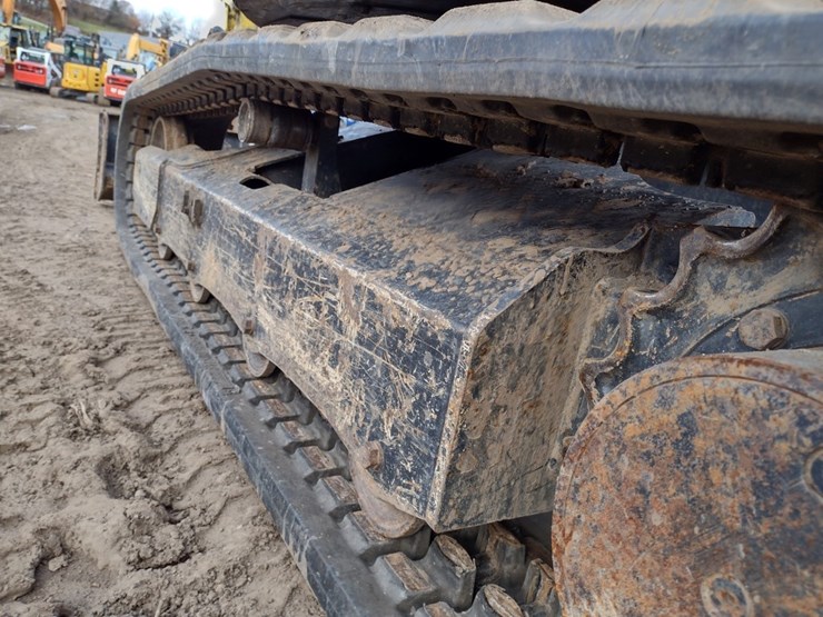 9-yanmar-vio45-image-30