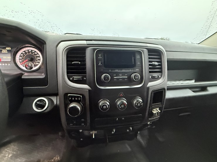 2019-dodge-1500-image-37