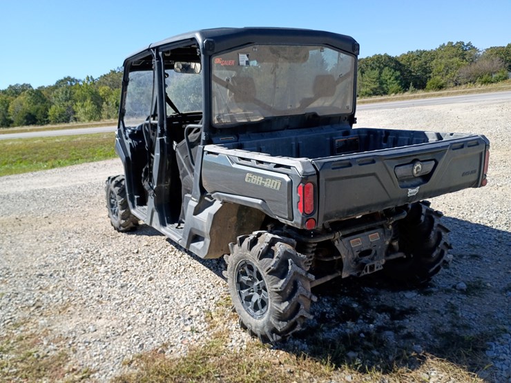 #22111-•-2022-can-am-hd-10-4-seater-side-by-side-image-5