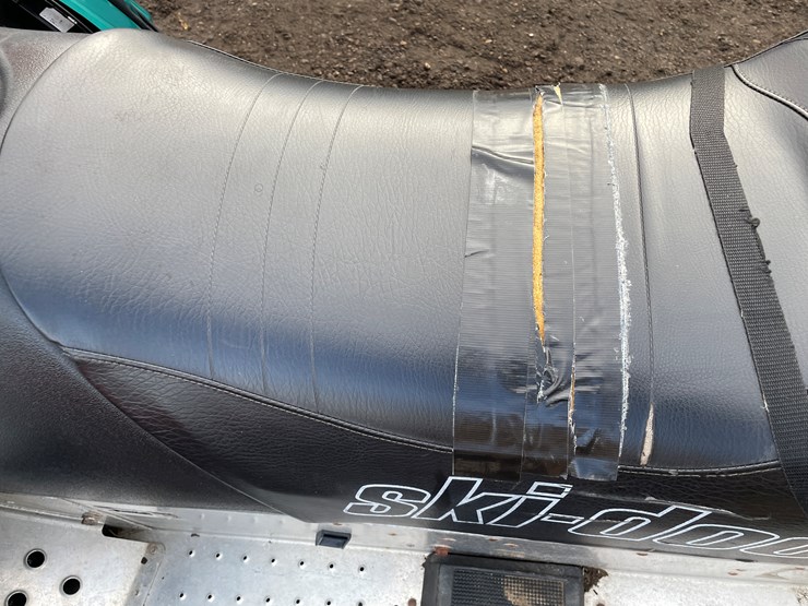 #1086-•-1996-ski-doo-touring-sle500-snowmobile-image-7