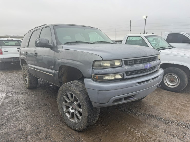2000-chevrolet-tahoe-image-3