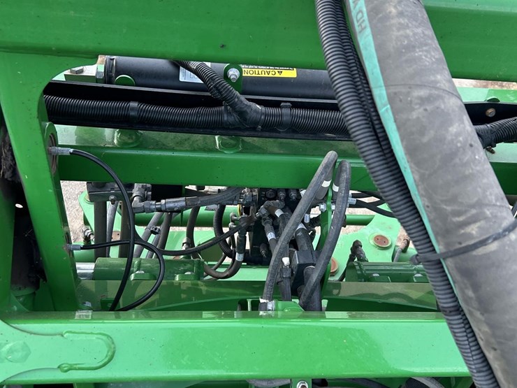 2017-john-deere-r4038-image-63