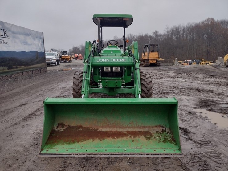 john-deere-6215-image-2