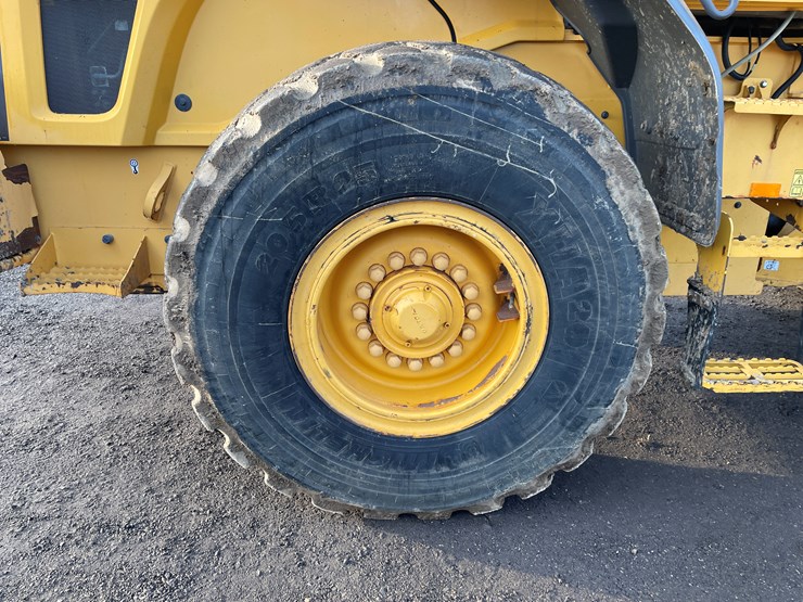 2013-volvo-l70g-image-13