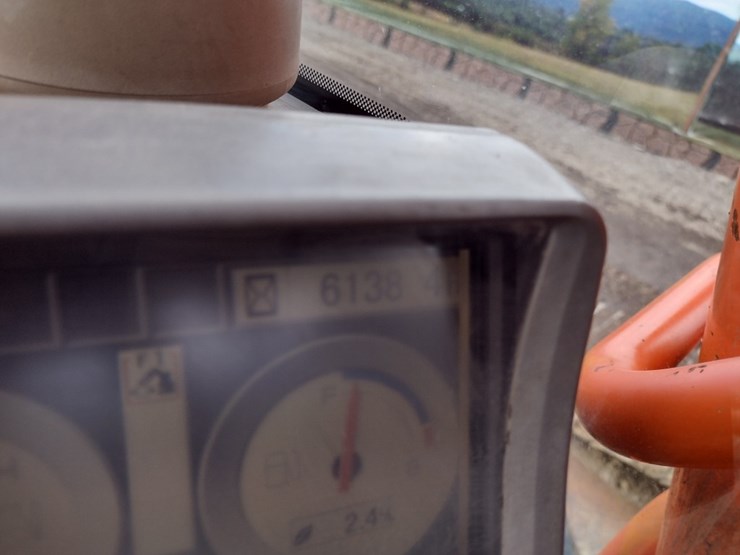 2006-hitachi-zx270-image-6