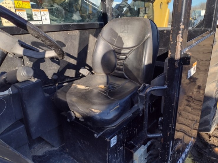 caterpillar-tl943c-image-12