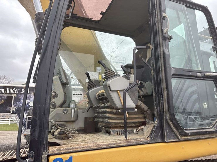 caterpillar-336fl-image-21