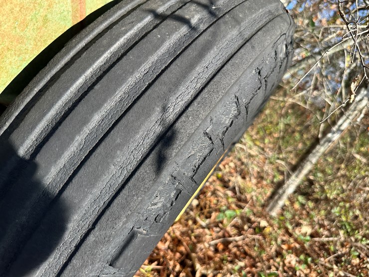 john-deere-12-image-5