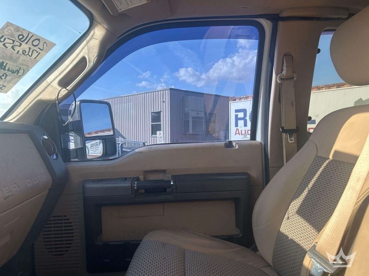 2016-ford-f350-image-12