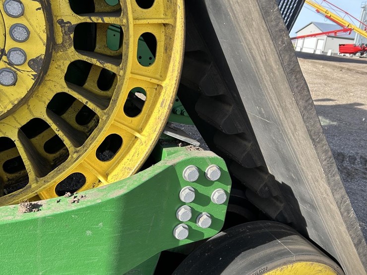 2023-john-deere-9rx-590-image-24